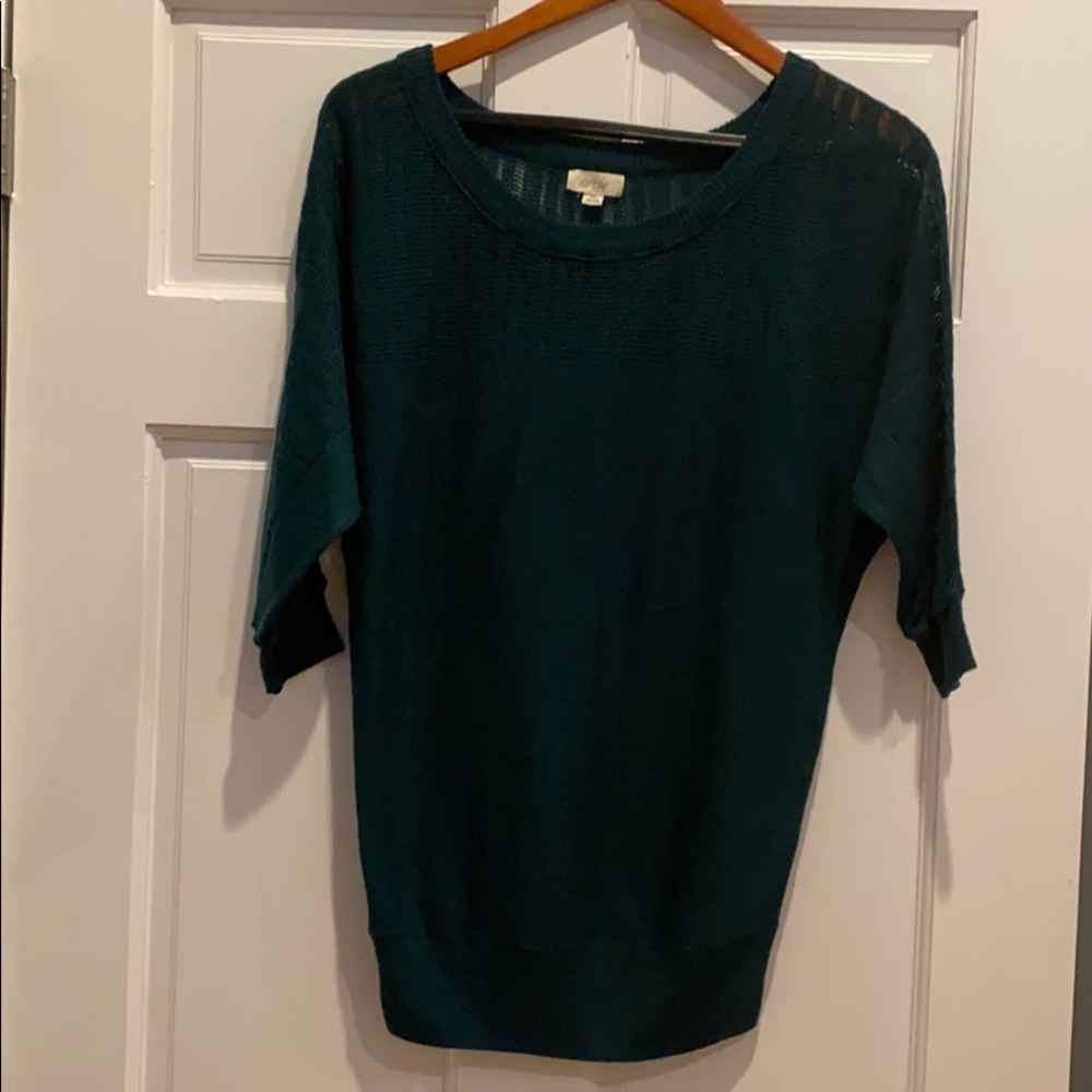 3/4 sleeve sweater.